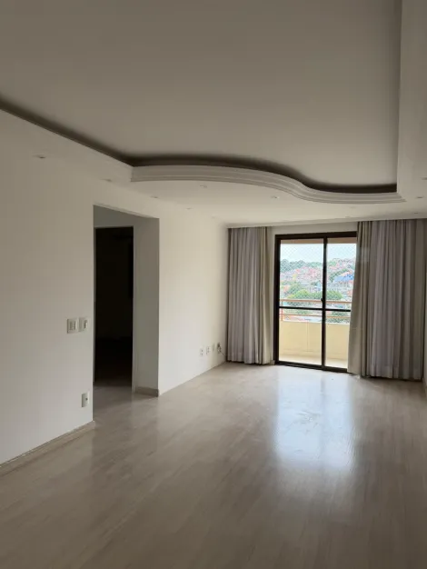 Alugar Apartamentos / Padr&atilde;o em Ferraz de Vasconcelos R$ 1.300,00 - Foto 2