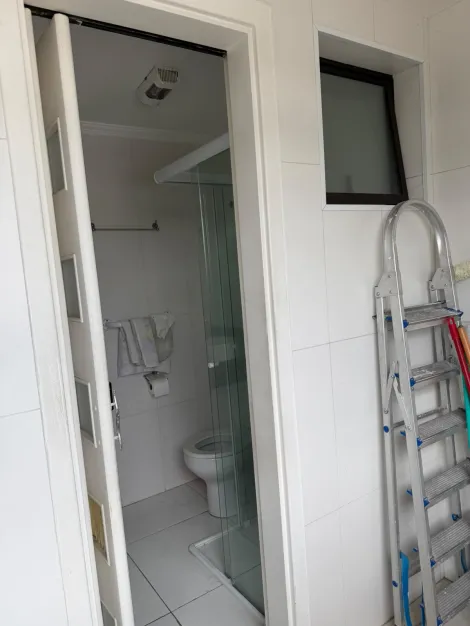 Alugar Apartamentos / Padr&atilde;o em Ferraz de Vasconcelos R$ 1.300,00 - Foto 11