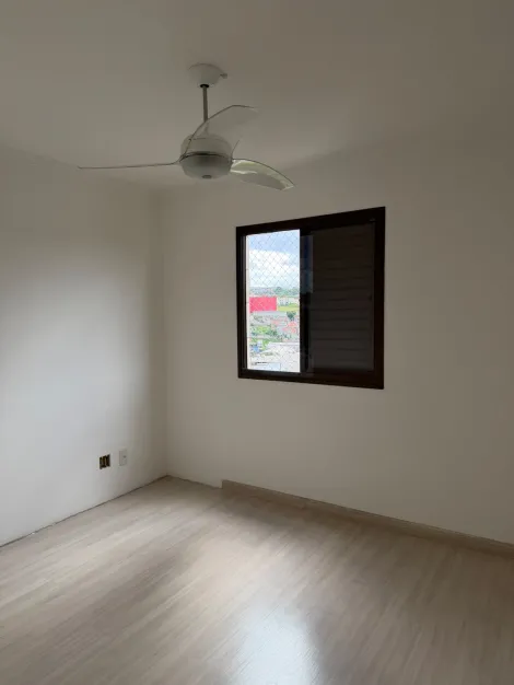 Alugar Apartamentos / Padr&atilde;o em Ferraz de Vasconcelos R$ 1.300,00 - Foto 8
