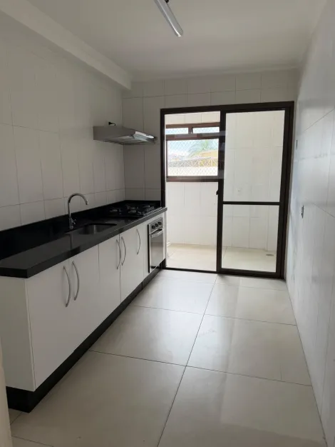 Alugar Apartamentos / Padr&atilde;o em Ferraz de Vasconcelos R$ 1.300,00 - Foto 7