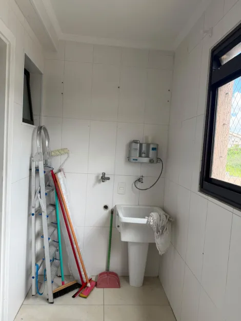 Alugar Apartamentos / Padr&atilde;o em Ferraz de Vasconcelos R$ 1.300,00 - Foto 12