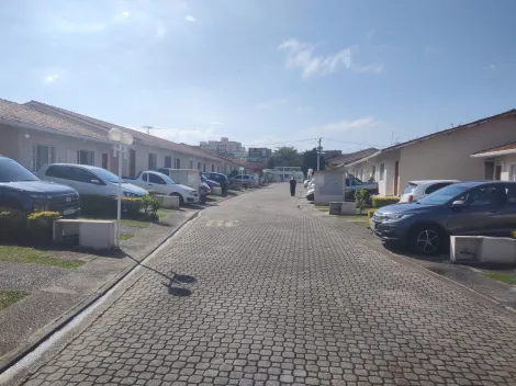 Alugar Casas / Condom&iacute;nio em Suzano R$ 1.942,00 - Foto 2