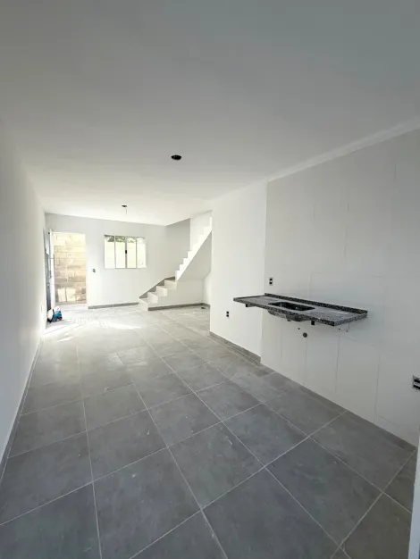 Comprar Casas / Sobrado em Mogi das Cruzes R$ 299.000,00 - Foto 2