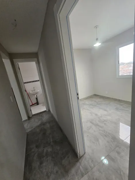 Alugar Apartamentos / Padr&atilde;o em Suzano R$ 1.810,80 - Foto 12
