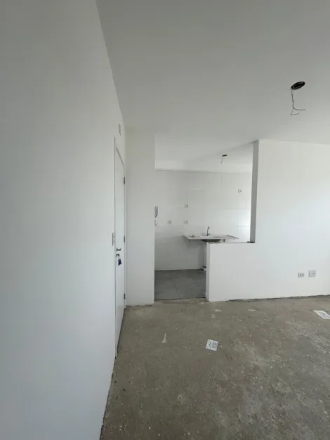 Alugar Apartamentos / Padr&atilde;o em Suzano R$ 1.800,00 - Foto 3