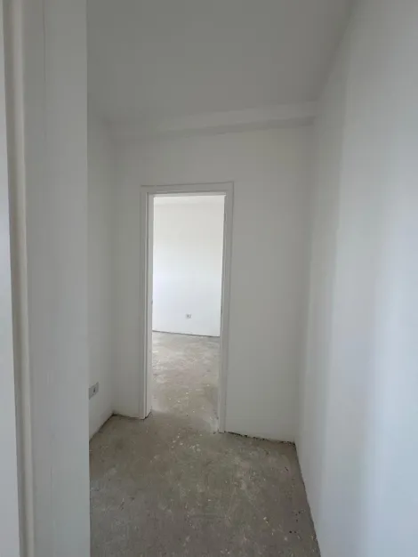 Alugar Apartamentos / Padr&atilde;o em Suzano R$ 1.800,00 - Foto 4