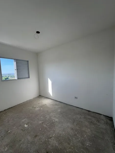 Alugar Apartamentos / Padr&atilde;o em Suzano R$ 1.800,00 - Foto 5