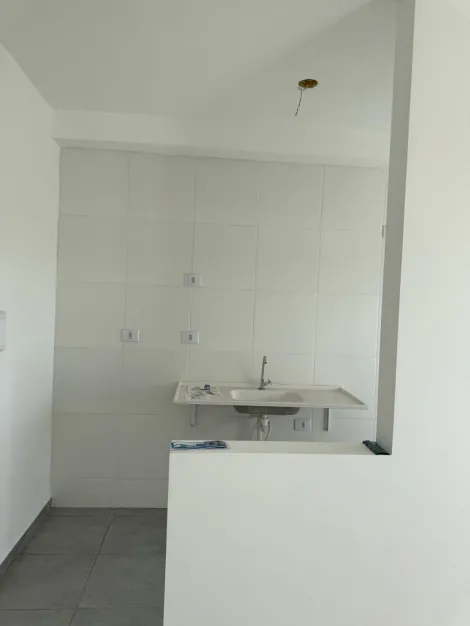 Alugar Apartamentos / Padr&atilde;o em Suzano R$ 1.800,00 - Foto 11