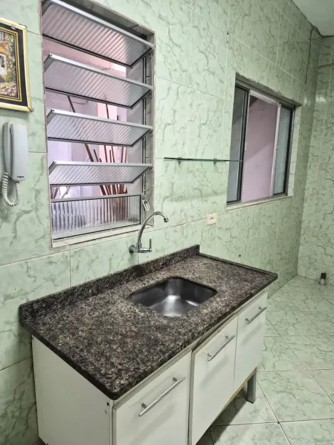 Alugar Casas / T&eacute;rrea em Suzano R$ 950,00 - Foto 3