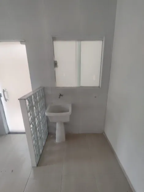 Alugar Apartamentos / Kitchnet em Suzano R$ 1.130,00 - Foto 6