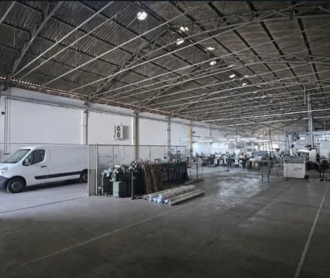 Alugar Comerciais / Galp&atilde;o - Comercial em Itaquaquecetuba R$ 100.000,00 - Foto 2