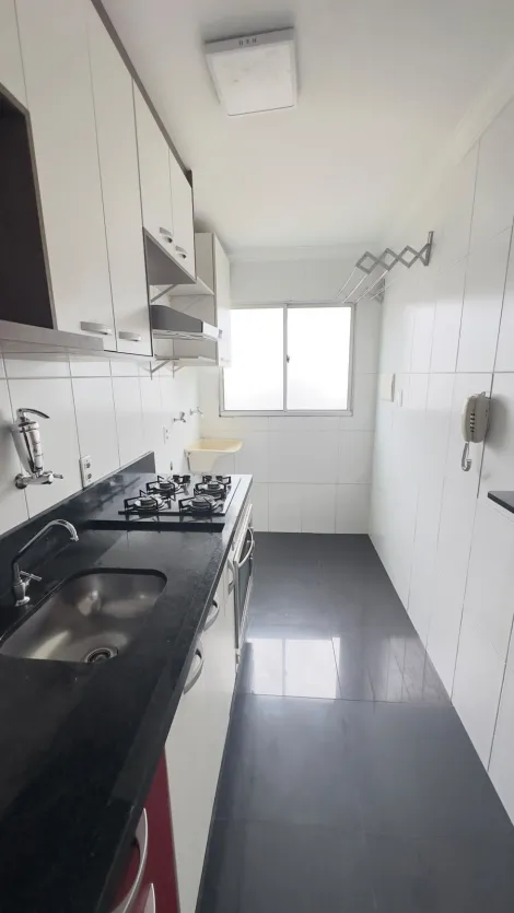 Alugar Apartamentos / Padr&atilde;o em Suzano R$ 1.765,00 - Foto 8