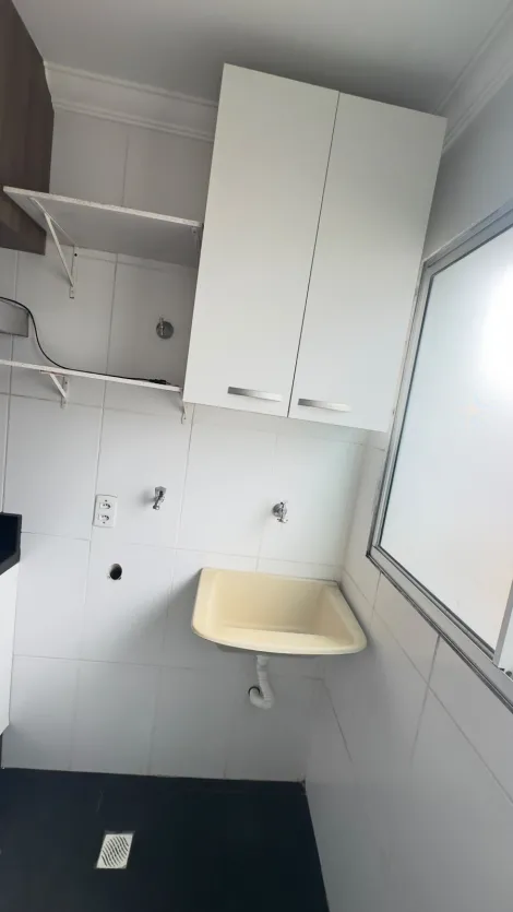 Alugar Apartamentos / Padr&atilde;o em Suzano R$ 1.765,00 - Foto 13