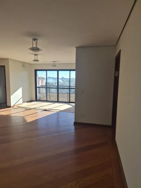 Alugar Apartamentos / Padr&atilde;o em Suzano R$ 3.500,00 - Foto 2