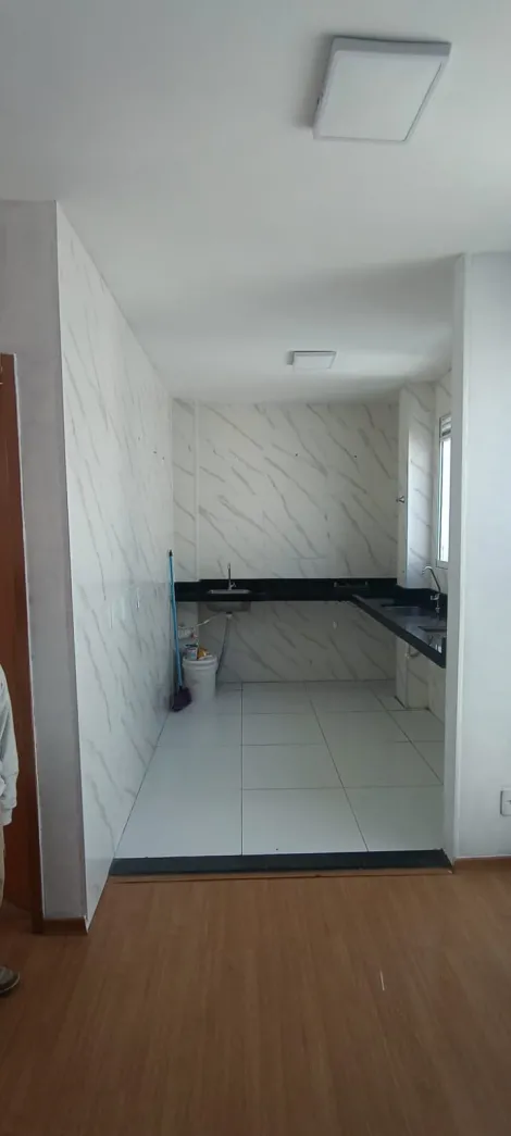 Comprar Apartamentos / Padr&atilde;o em Po&aacute; R$ 265.000,00 - Foto 3