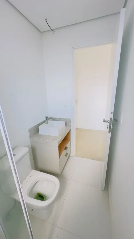 Alugar Apartamentos / Padr&atilde;o em Suzano R$ 2.300,00 - Foto 20