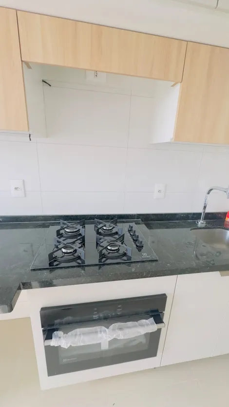 Alugar Apartamentos / Padr&atilde;o em Suzano R$ 2.300,00 - Foto 4