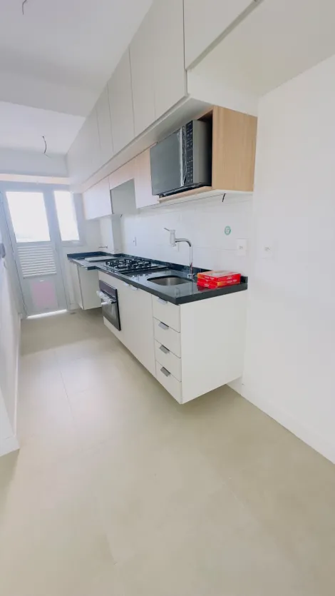 Alugar Apartamentos / Padr&atilde;o em Suzano R$ 2.300,00 - Foto 3