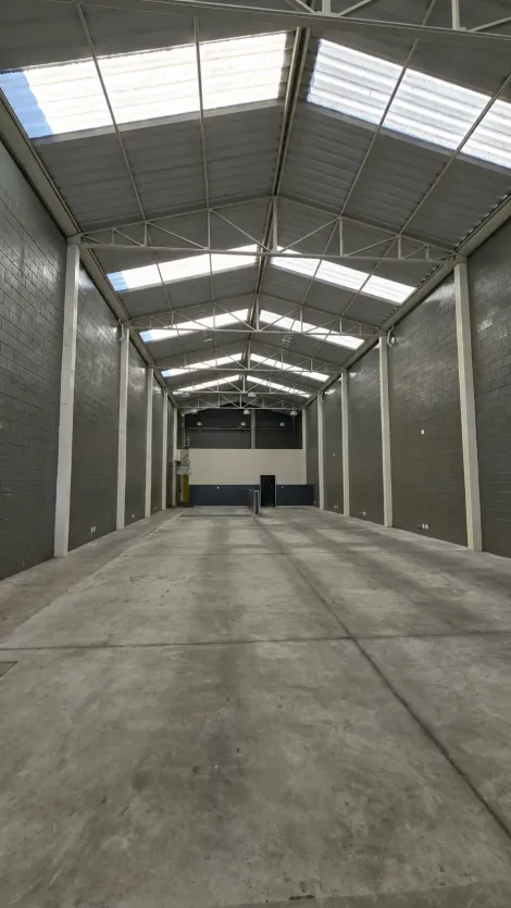 Alugar Comerciais / Galp&atilde;o - Comercial em Mogi das Cruzes R$ 13.700,00 - Foto 4