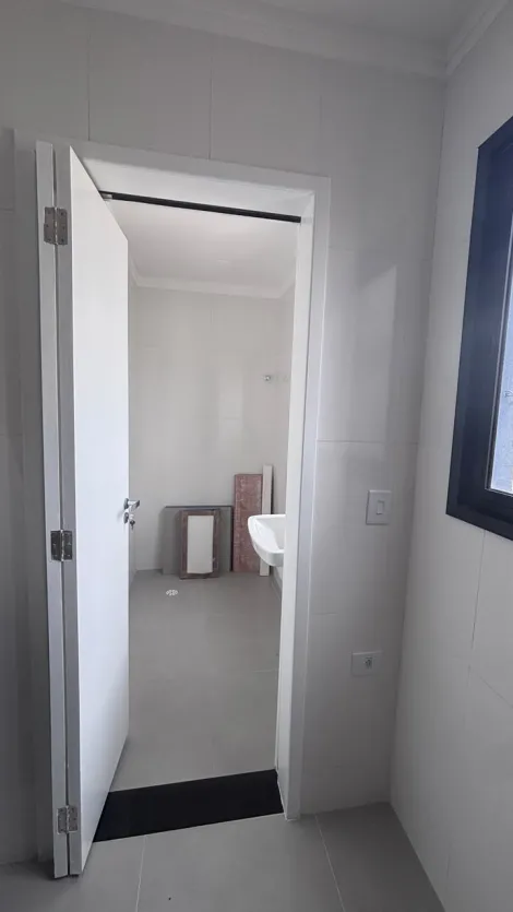 Alugar Apartamentos / Padr&atilde;o em Suzano R$ 2.300,00 - Foto 6