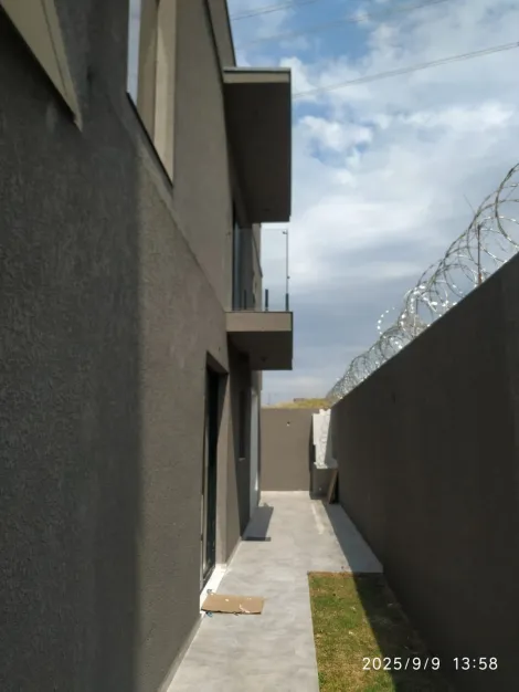 Comprar Casas / Sobrado em Mogi das Cruzes R$ 1.055.000,00 - Foto 4