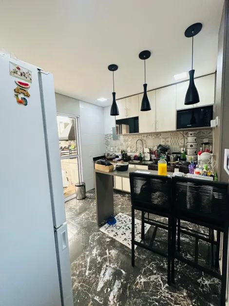 Comprar Casas / Sobrado em Suzano R$ 680.000,00 - Foto 3