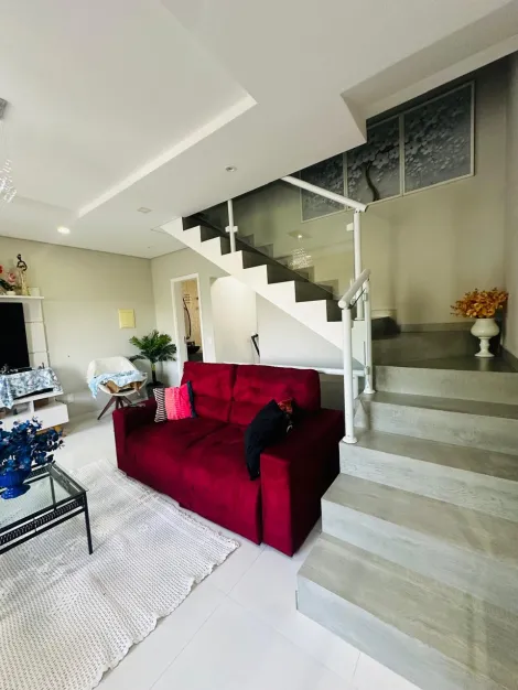Comprar Casas / Sobrado em Suzano R$ 680.000,00 - Foto 5