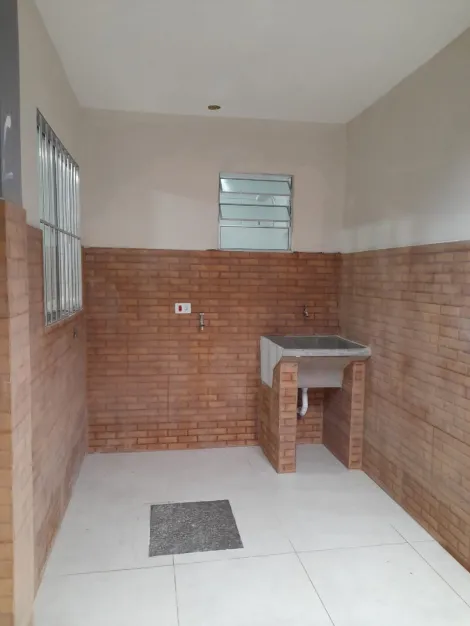Alugar Casas / T&eacute;rrea em Suzano R$ 1.600,00 - Foto 2