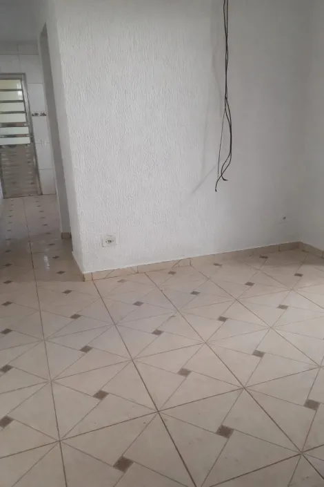 Alugar Casas / Sobrado em Suzano R$ 1.000,00 - Foto 15