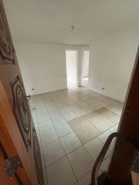 Comprar Apartamentos / Padr&atilde;o em Mogi das Cruzes R$ 160.000,00 - Foto 2