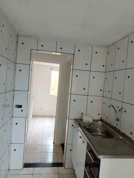Comprar Apartamentos / Padr&atilde;o em Mogi das Cruzes R$ 160.000,00 - Foto 5