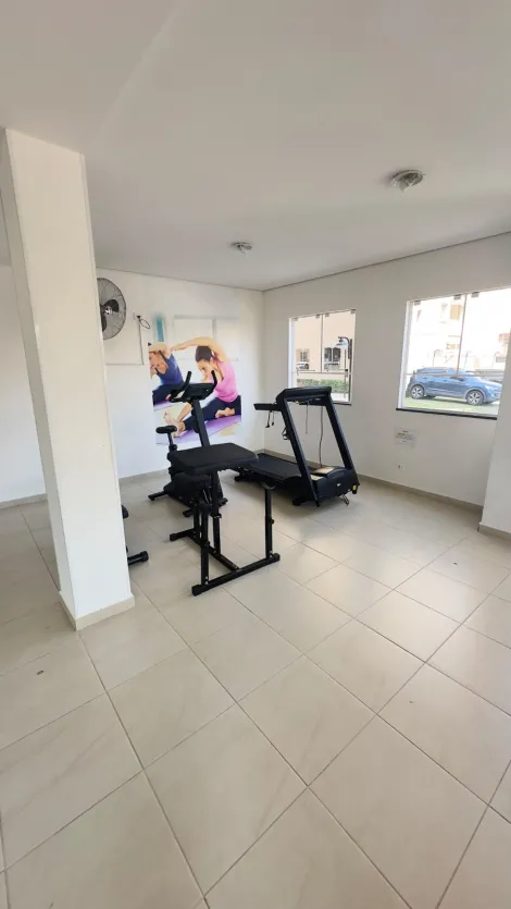 Comprar Apartamentos / Padr&atilde;o em Suzano R$ 350.000,00 - Foto 3