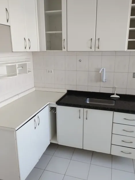 Alugar Apartamentos / Padr&atilde;o em Mogi das Cruzes. apenas R$ 2.300,00