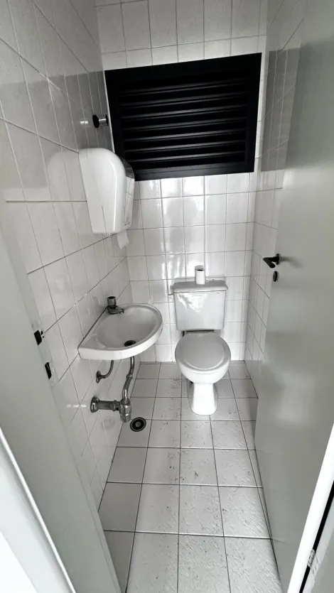 Alugar Comerciais / Pr&eacute;dio Comercial em Suzano R$ 3.500,00 - Foto 17