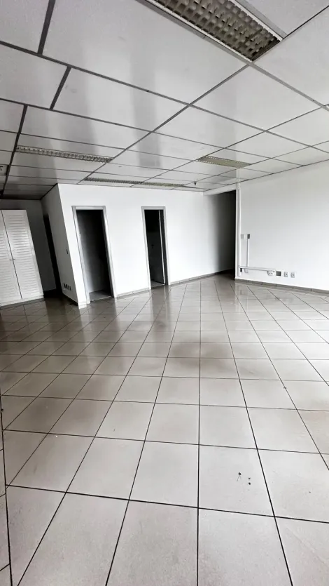 Alugar Comerciais / Pr&eacute;dio Comercial em Suzano R$ 3.500,00 - Foto 6