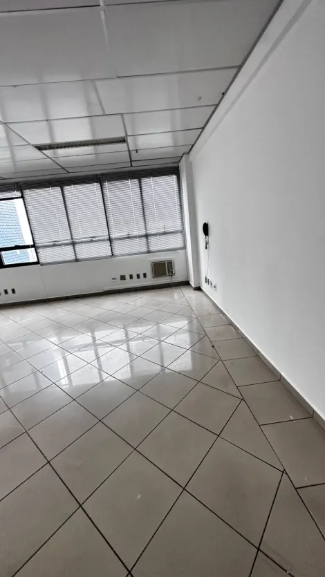 Alugar Comerciais / Pr&eacute;dio Comercial em Suzano R$ 3.500,00 - Foto 3