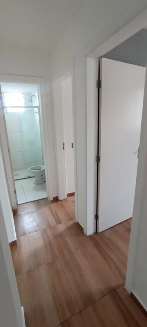 Alugar Apartamentos / Padr&atilde;o em Suzano R$ 1.100,00 - Foto 7