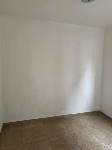 Comprar Apartamentos / Padr&atilde;o em Suzano R$ 250.000,00 - Foto 4