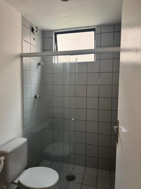 Comprar Apartamentos / Padr&atilde;o em Suzano R$ 250.000,00 - Foto 5