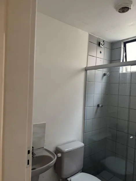 Comprar Apartamentos / Padr&atilde;o em Suzano R$ 250.000,00 - Foto 9