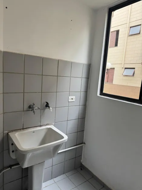 Comprar Apartamentos / Padr&atilde;o em Suzano R$ 250.000,00 - Foto 18
