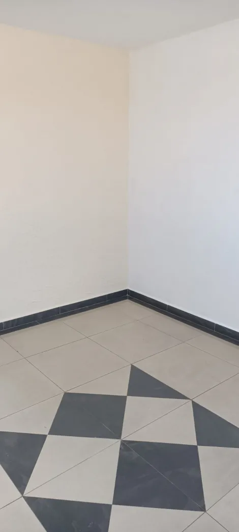 Alugar Apartamentos / Padr&atilde;o em Suzano. apenas R$ 195.000,00
