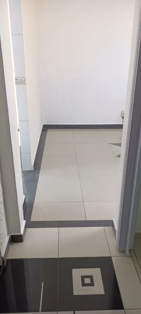 Comprar Apartamentos / Padr&atilde;o em Suzano R$ 195.000,00 - Foto 2