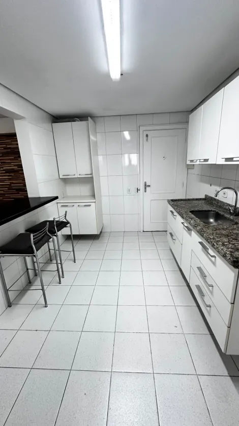 Alugar Apartamentos / Padr&atilde;o em Suzano R$ 4.500,00 - Foto 5
