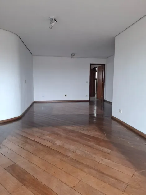 Alugar Apartamentos / Padr&atilde;o em Suzano R$ 3.000,00 - Foto 2