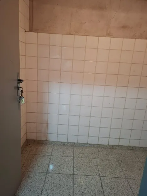 Alugar Apartamentos / Padr&atilde;o em Suzano R$ 3.000,00 - Foto 16