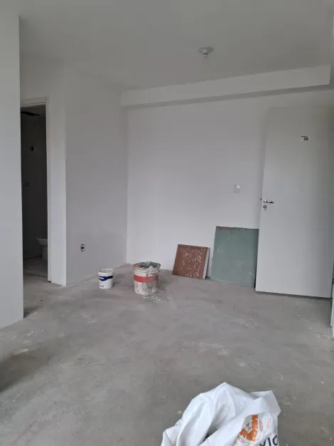 Alugar Apartamentos / Padr&atilde;o em Suzano R$ 1.900,00 - Foto 4