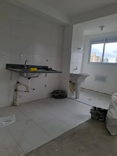 Alugar Apartamentos / Padr&atilde;o em Suzano R$ 1.900,00 - Foto 5