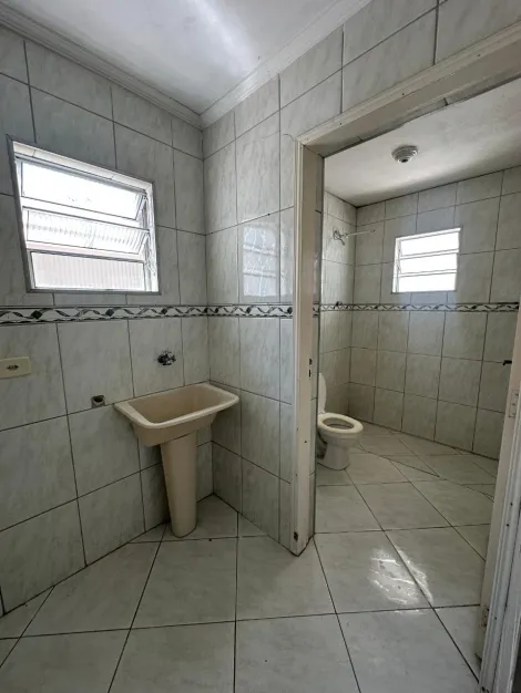 Alugar Casas / Sobrado em Suzano R$ 2.500,00 - Foto 9
