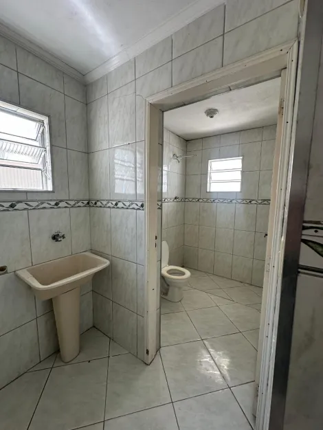 Alugar Casas / Sobrado em Suzano R$ 2.500,00 - Foto 10